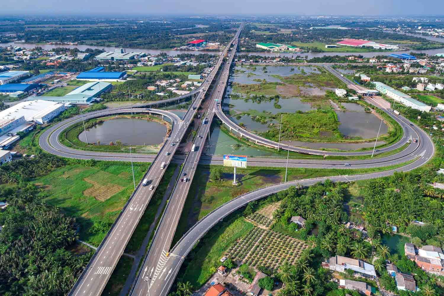 Thi công cao tốc Bến Lức - Long Thành, không lơ là phòng dịch Covid-19